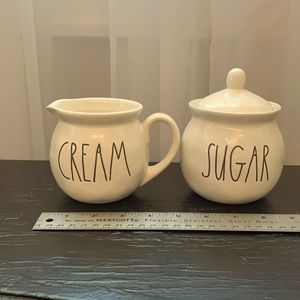 Rae Dunn cream and sugar set